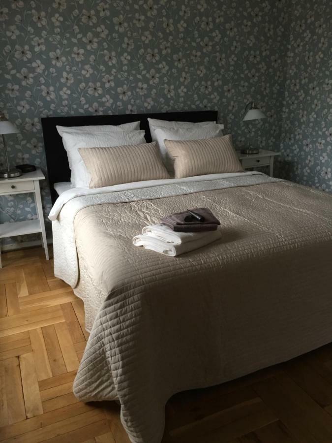 Bed And Breakfast Loft24 Heerlen Ngoại thất bức ảnh